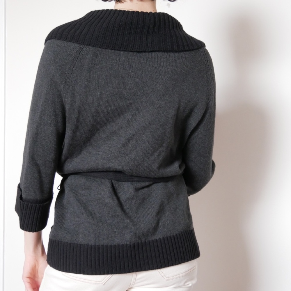 Sweater - Picture 2 of 2